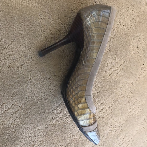 Donald Pliner 7M Python Heel - Picture 2 of 7